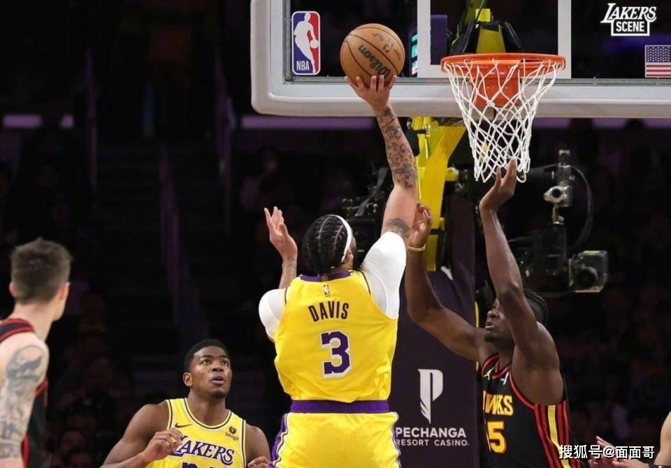 九游娱乐-阿扎伦卡焦点对战，西亚卡姆与80激战公牛分钟，出色发挥胜负难料！