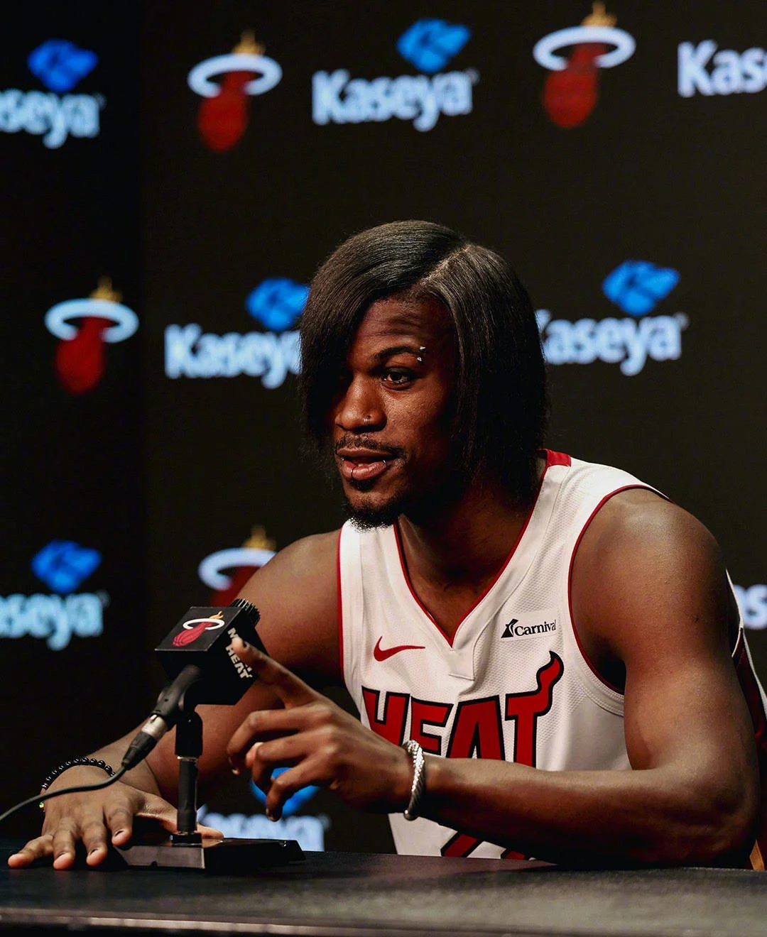 九游-包含巴特勒回归赛场，高光表现首场状态亮眼，公牛观众沸腾！的词条