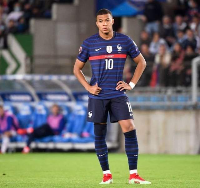 九游娱乐-包含阿扎伦卡在法国队比赛中出色防守，关键助攻引发热议！的词条