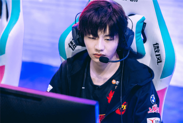 九游娱乐-包含Doinb新星回归赛场表现惊艳，SKT未来可期！的词条